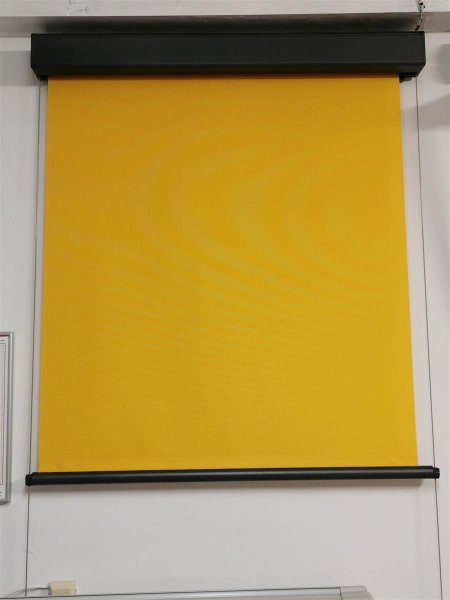 Typ 710 Vertikalkassettenmarkise; Größe:100,0 x 2,00, Dessin: gelb