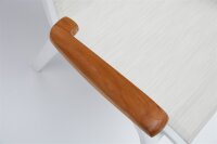 MEMPHIS Stapelsessel  weiß matt / beige mit Teakarmlehne